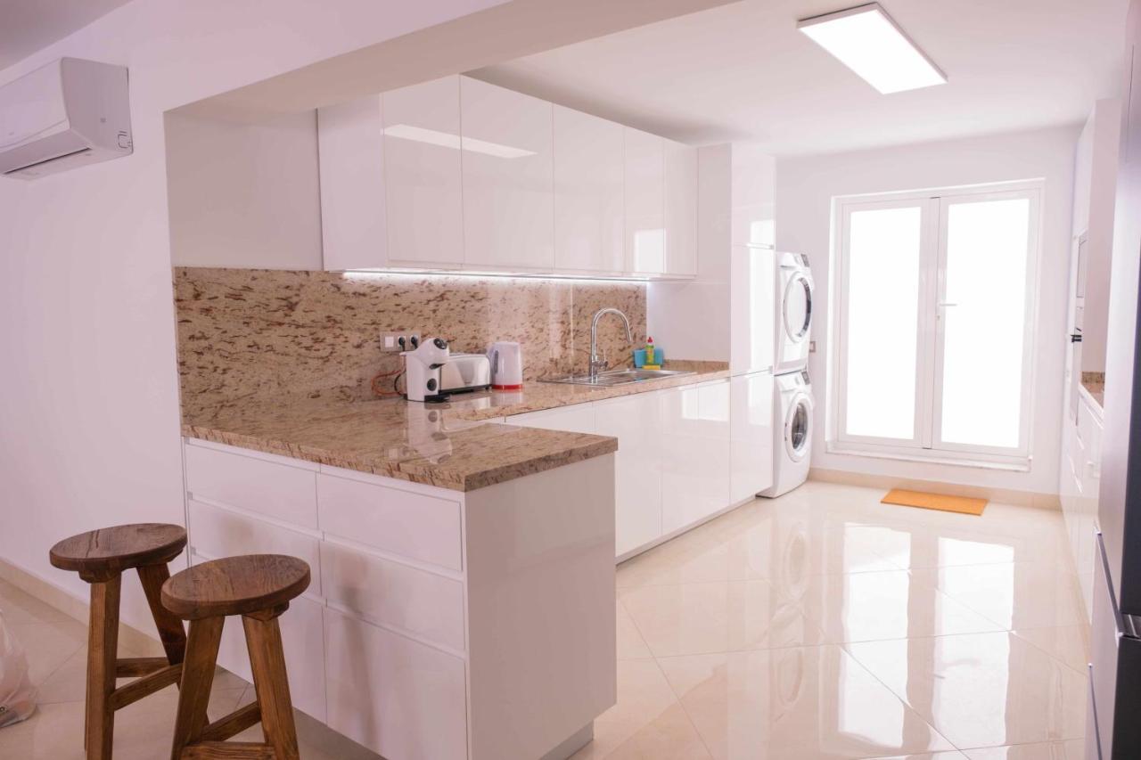 קורלחו Luxury Apartments Sabi Waikiki Con Garaje מראה חיצוני תמונה